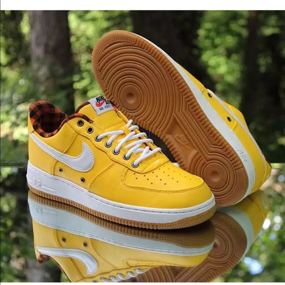 Nike Air Force 1 ‘07 LV8 Low Shoes - Picture 3 of 8